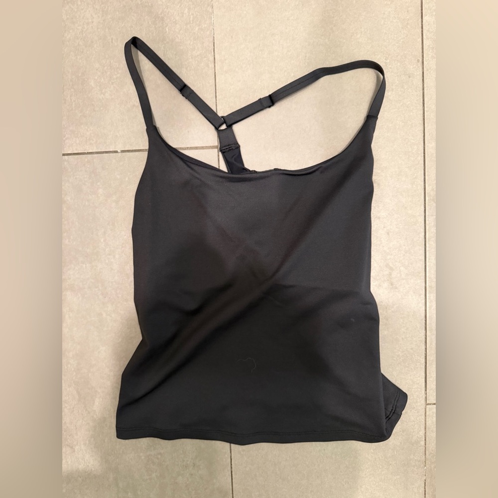 Outdoor Voices Tech Sweat Tank with Built in Bra